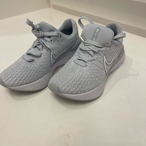 Nike - BRAND NEW - Womens Nike react infinity run 3